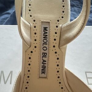 Brand new Manolo Blanhik white sling back shoes